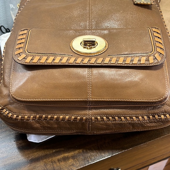 NWT Coach Devin Camel/Gold Expandable Leather/Patent Leather Duffle 15995 - Picture 3 of 16